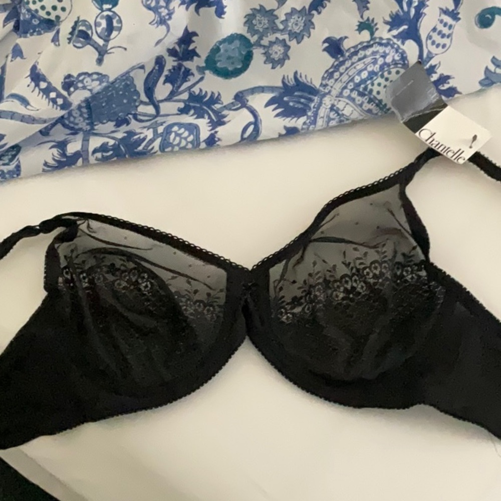 Chantelle Black Lace Bra with Underwire and Molded Cups